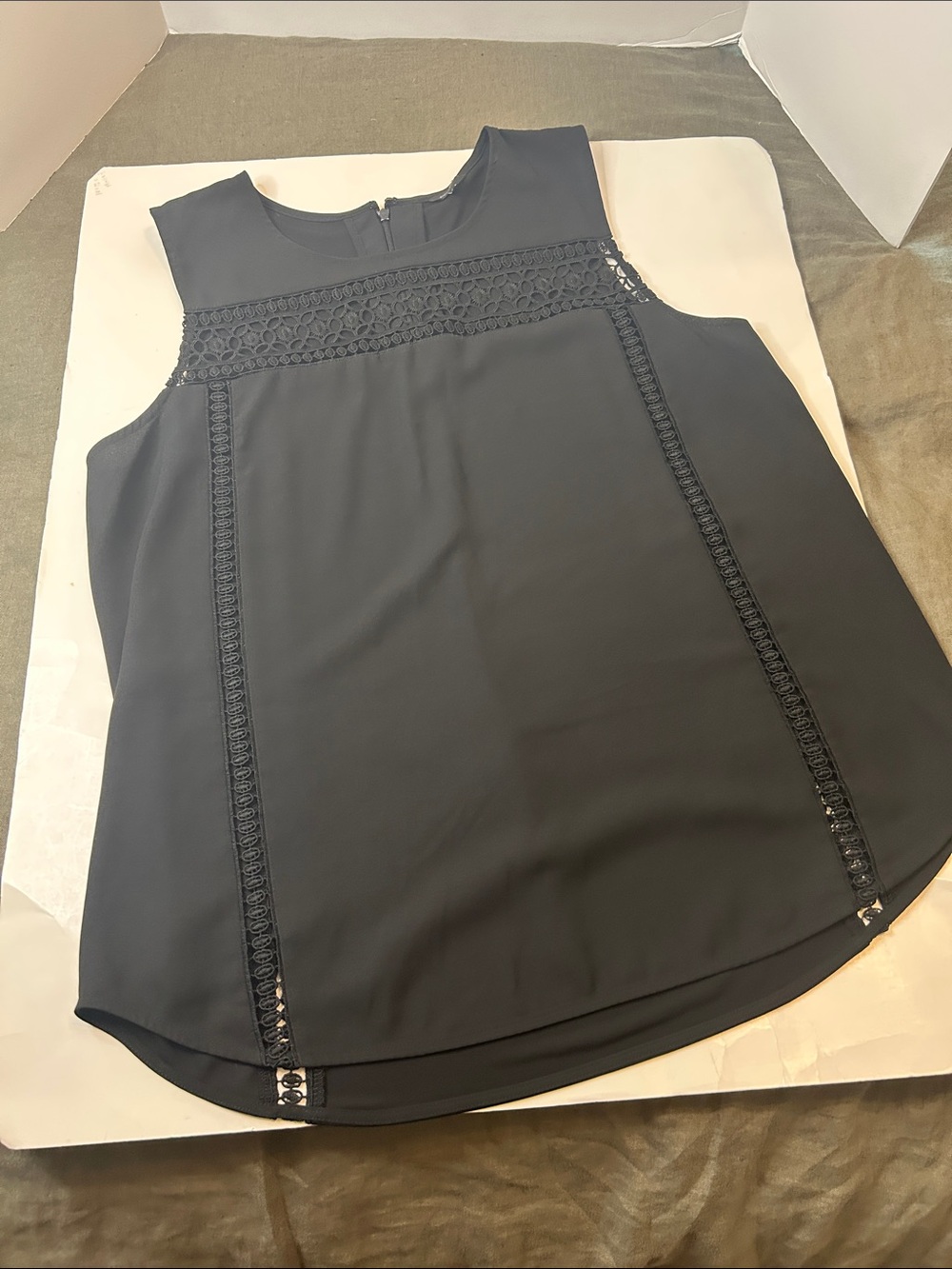 Ann Taylor Black Sleeveless Lace-Trim Blouse